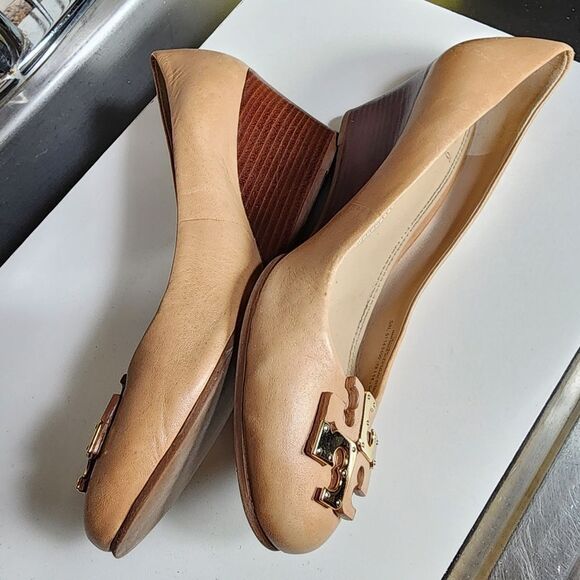 Tory Burch Tan Wedge Shoes - Picture 10 of 14